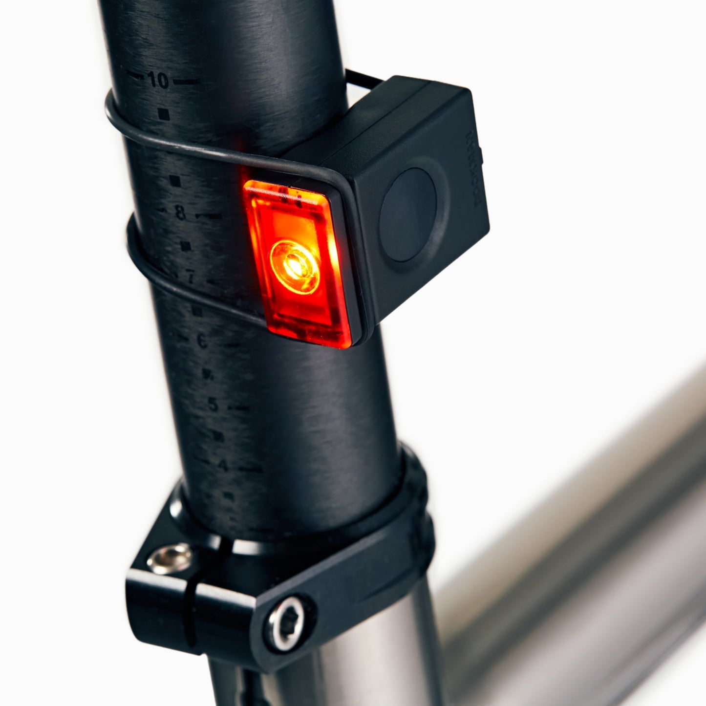 【OUTLET】ライト O-BM-413 Bm-413 Bl ブロックライト(リア) Bl Light Rear - Black