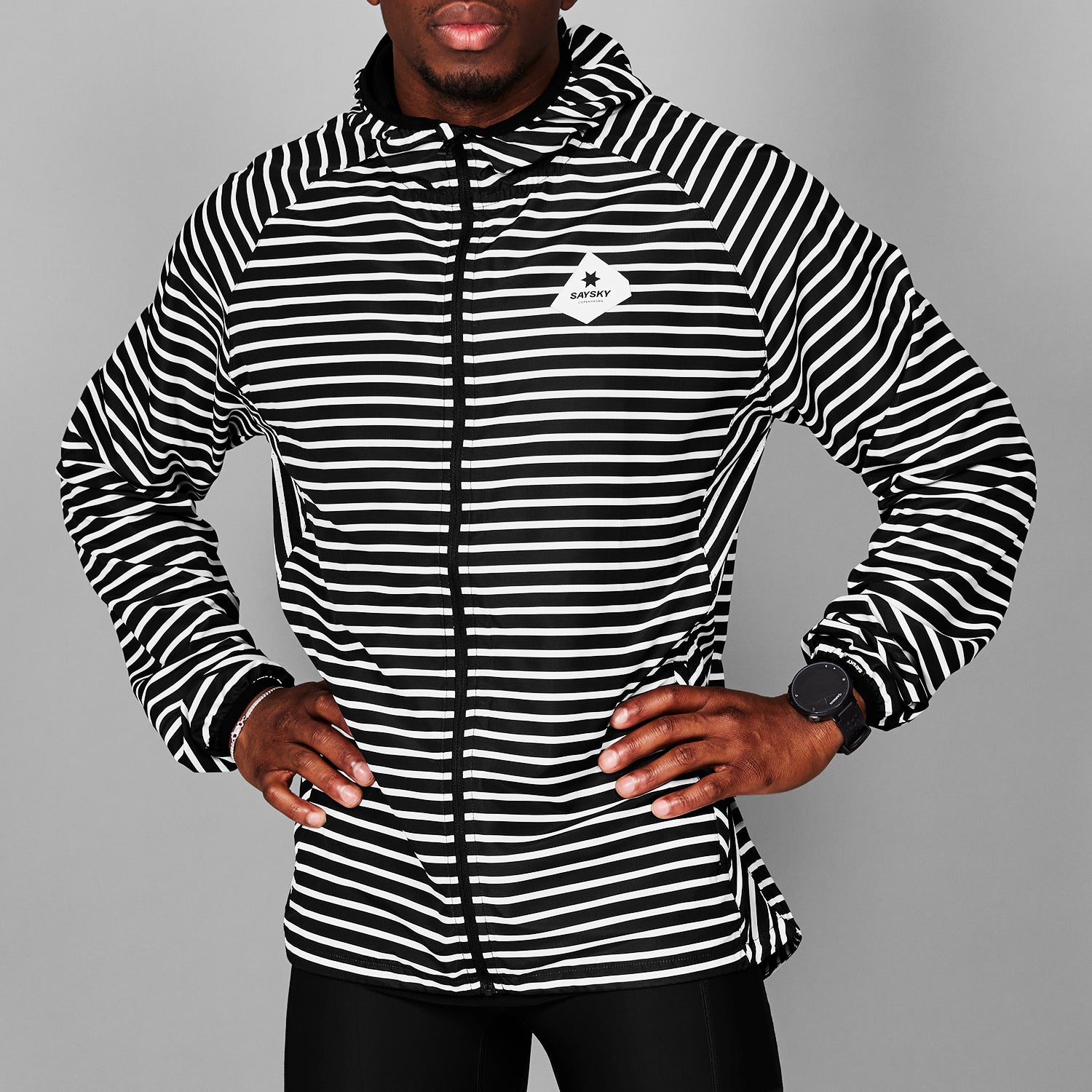 □ 公式 □ SAYSKY/セイスカイ ランニングジャケット LMRJA03c003 Pace Jacket - Black/White Stripe  [メンズ] – STYLEBIKE