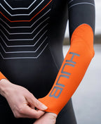 トライアスロン用ウェットスーツ ARAYA Sleeved Wetsuit - Black/Orange [メンズ]