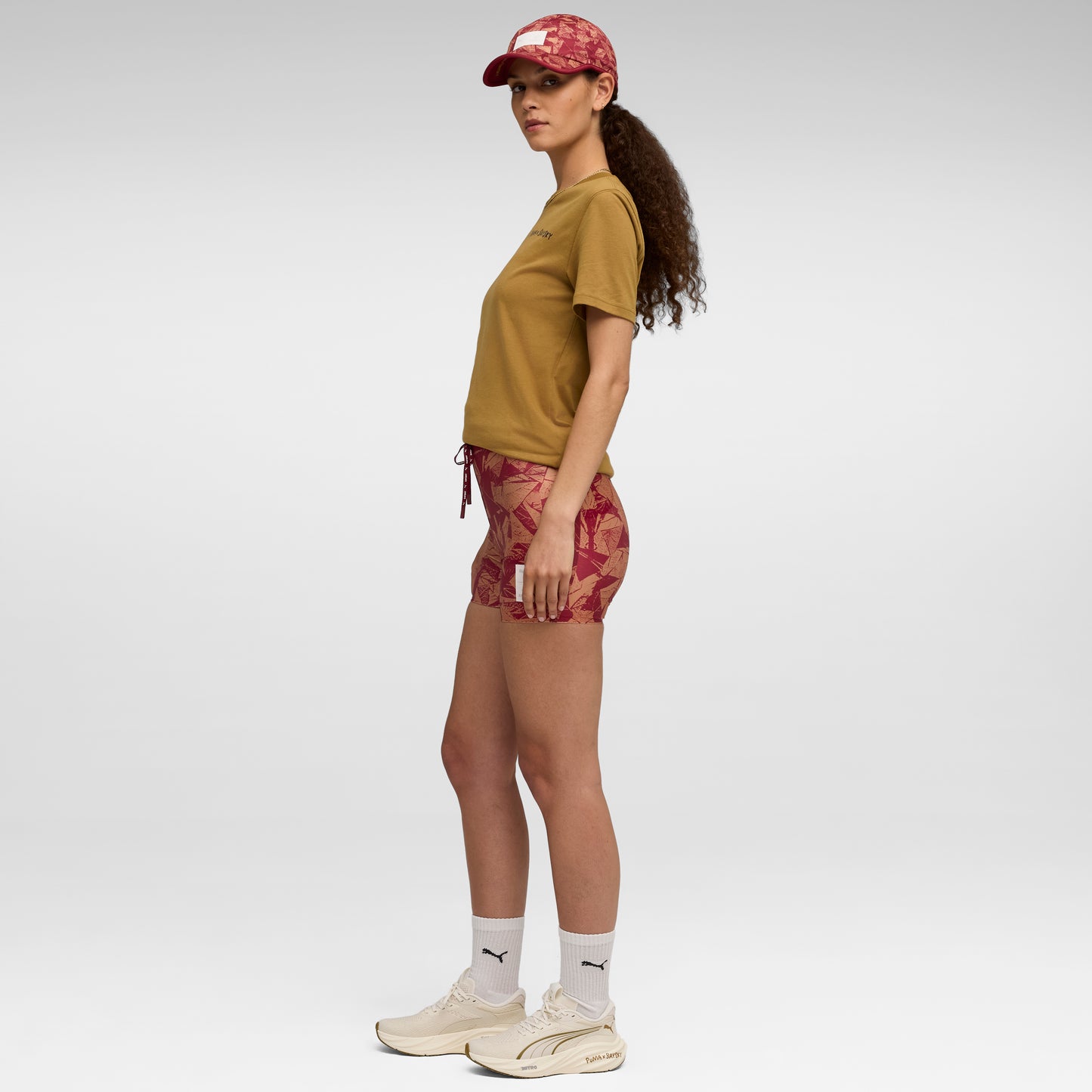 ランニングTシャツ P52823369 Unisex Puma X SAYSKY SS Tee - Honey Butter [ユニセックス]