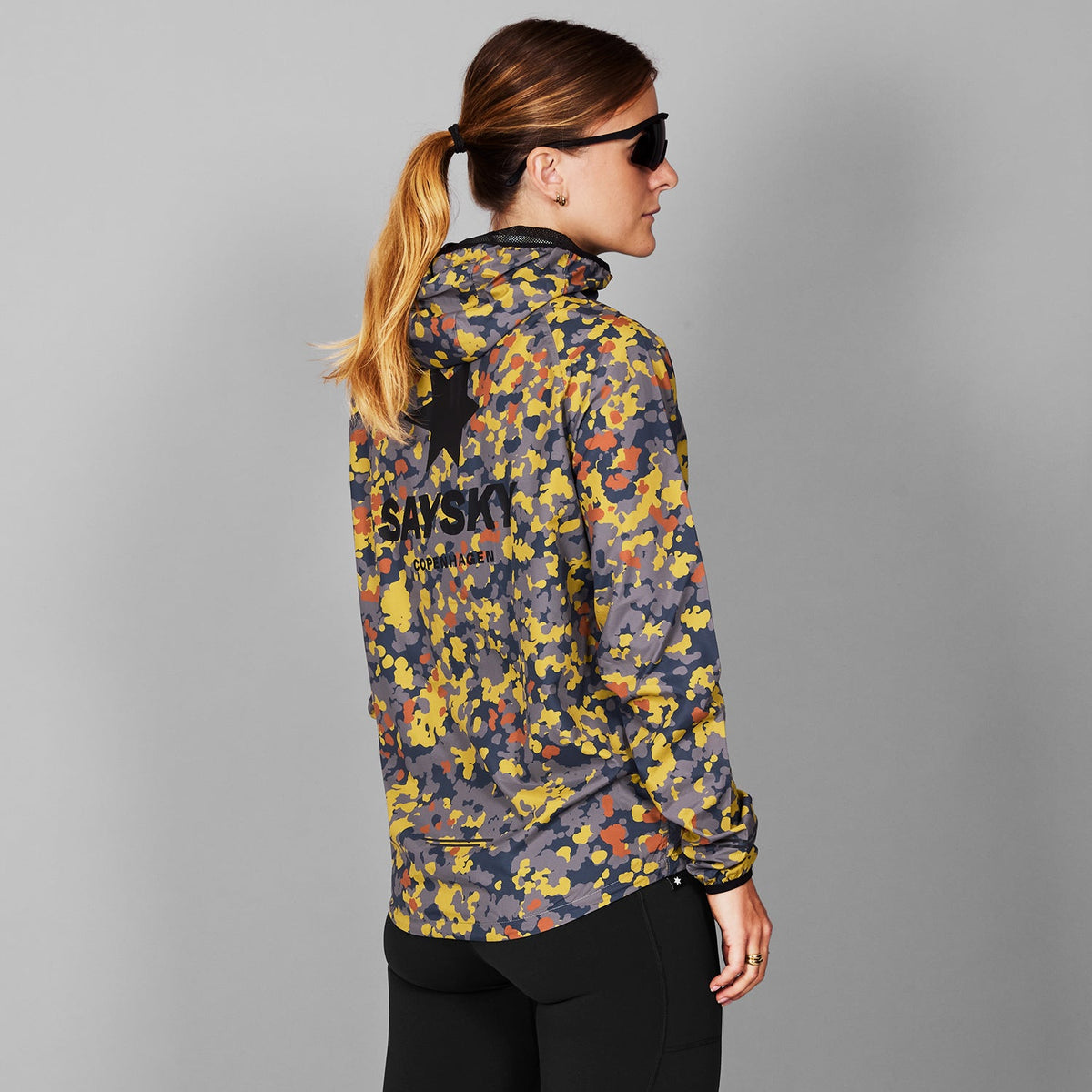 ランニングジャケット MMRJA03c1019 Camo Pace Jacket - Yellow/Grey Flecktarn Fall Camo [メンズ]