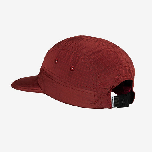 ランニングキャップ OUACA104c509 Combat Shield Cap - Red [ユニセックス]