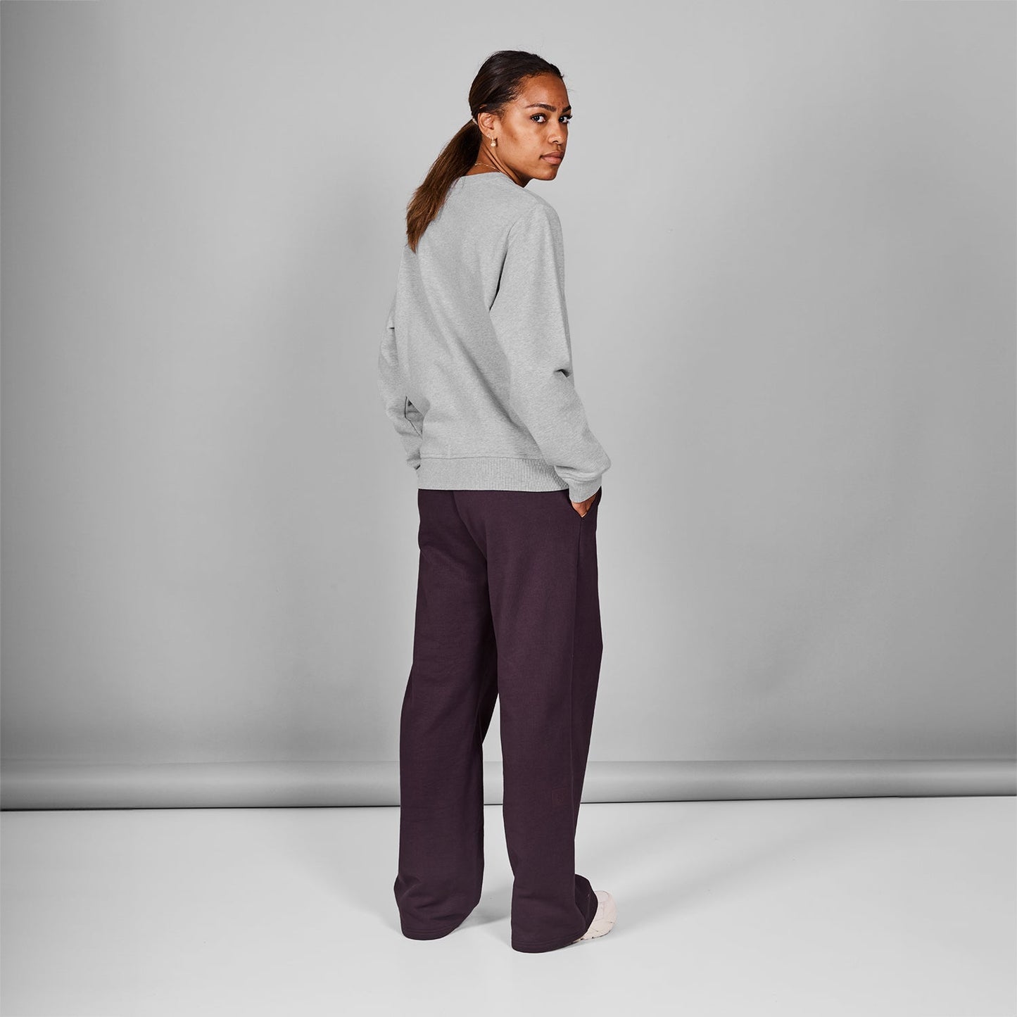 スウェット XWLCR70c6006 W Everyday Crewneck - Grey [レディーズ]