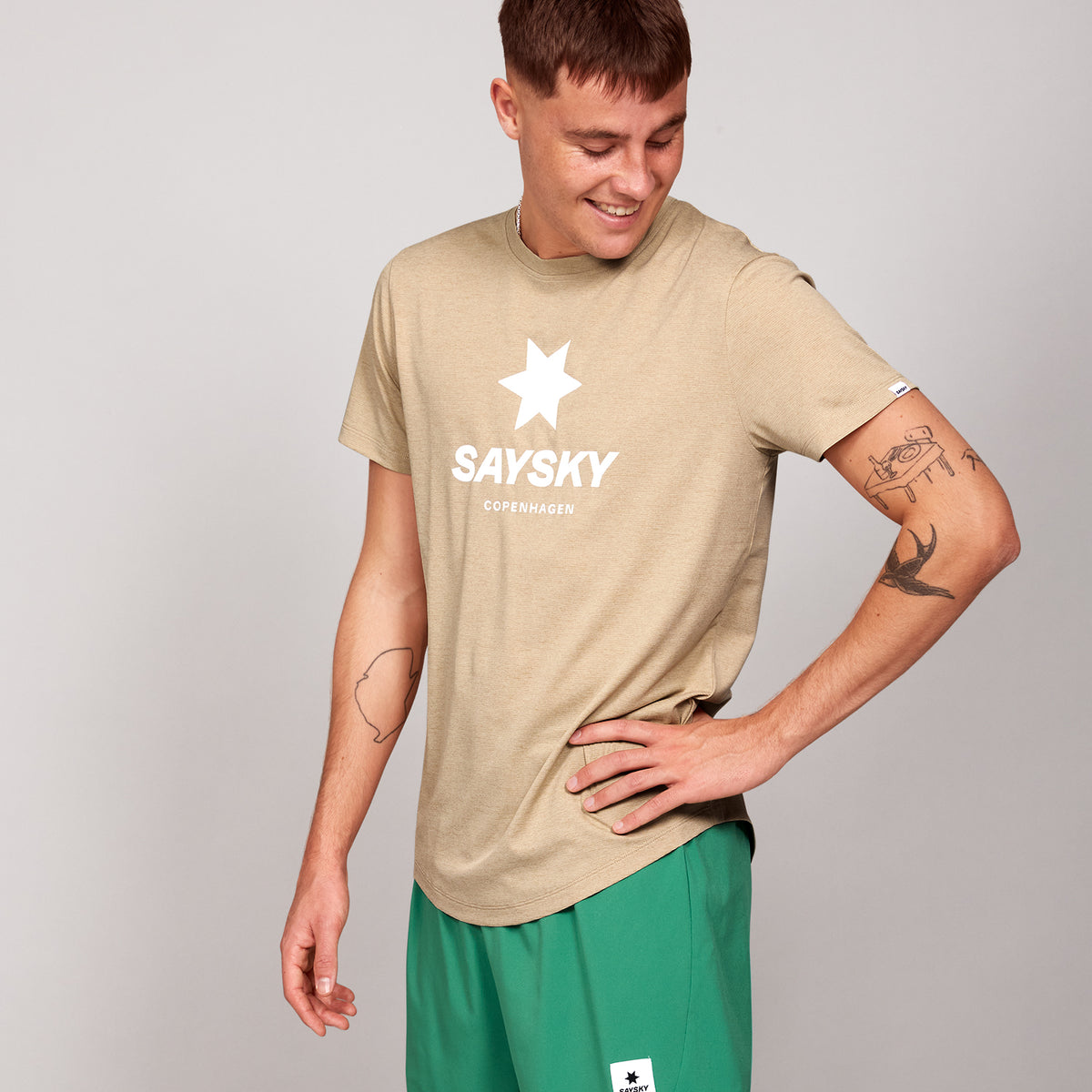 ランニングTシャツ LMRSS30c8001 Logo Combat T-shirt - Sand Beige [メンズ]
