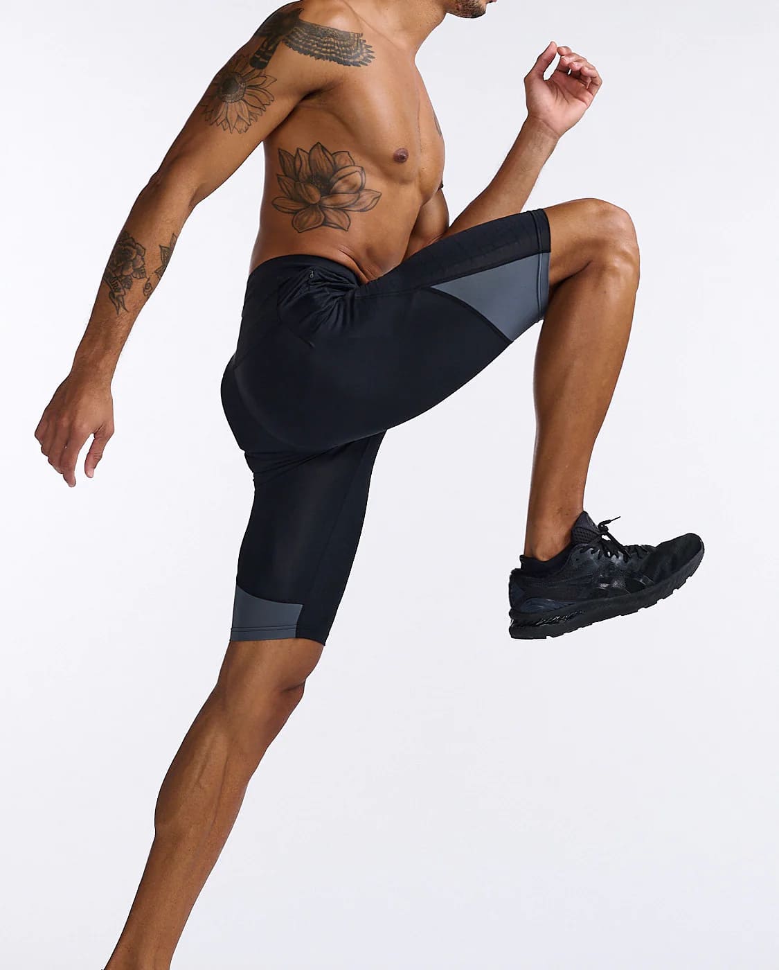 2xu ハーフタイツ Sサイズ メンズ MA7050B BLK/WRF メンズ ライトスピード リアクト コンプレッションショート
