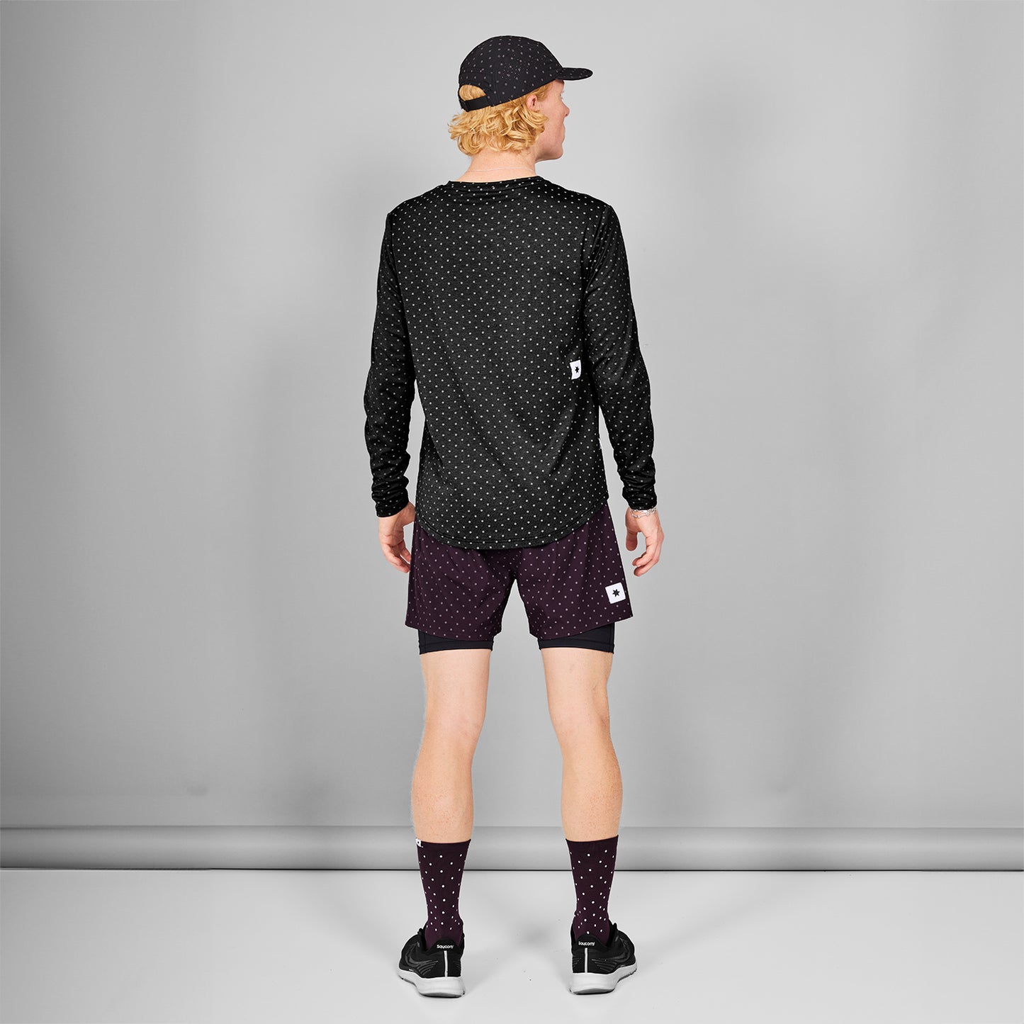 ランニングTシャツ（ロングスリーブ） MMRLS02c1018 Reflective Polka Pace Long Sleeve - Black Aop [メンズ]