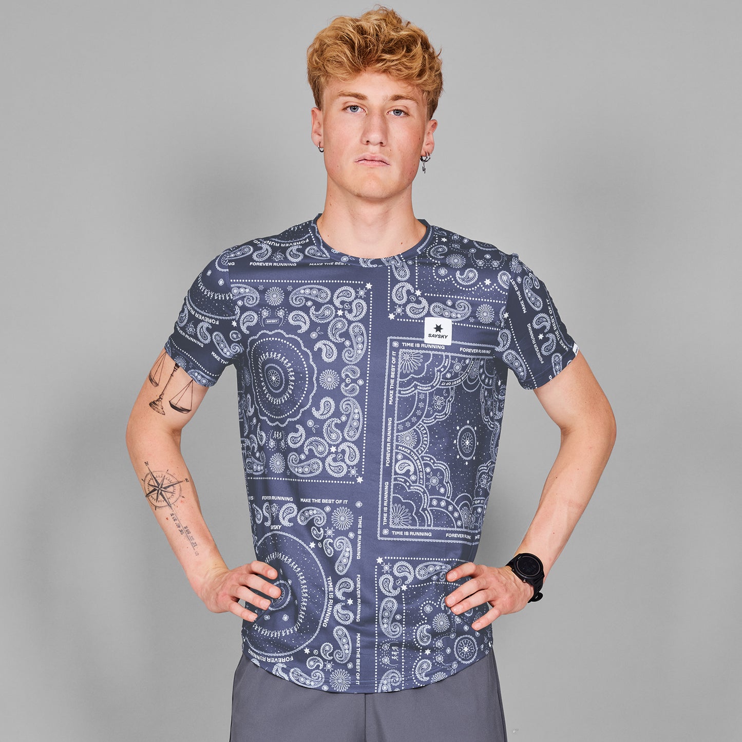 ランニングTシャツ MMRSS03c1020 Paisley Combat T-shirt - Blue Paisley Aop [メンズ]