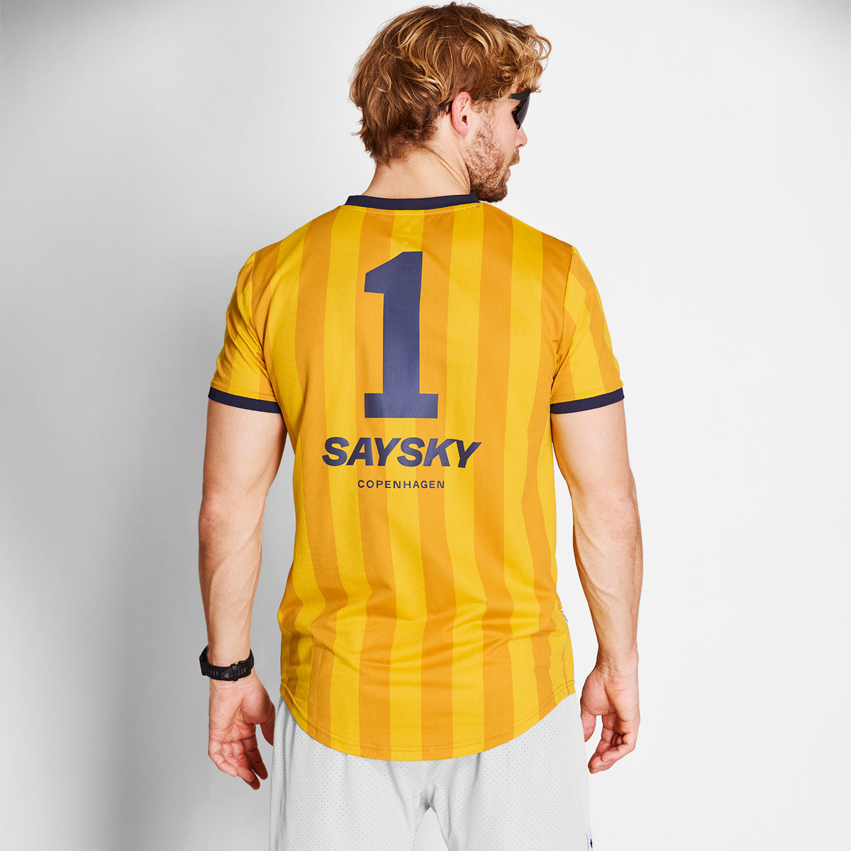 ランニングTシャツ NMRSS31c008 Stripe Combat T-shirt - Yellow Stripe Aop [メンズ]