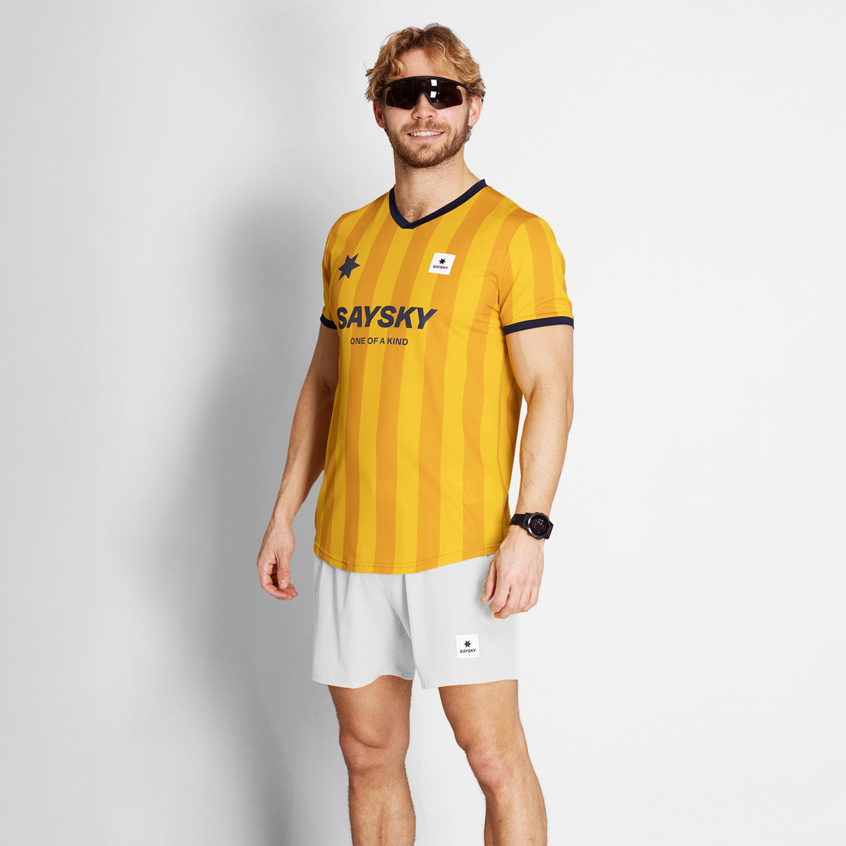 ランニングTシャツ NMRSS31c008 Stripe Combat T-shirt - Yellow Stripe Aop [メンズ]