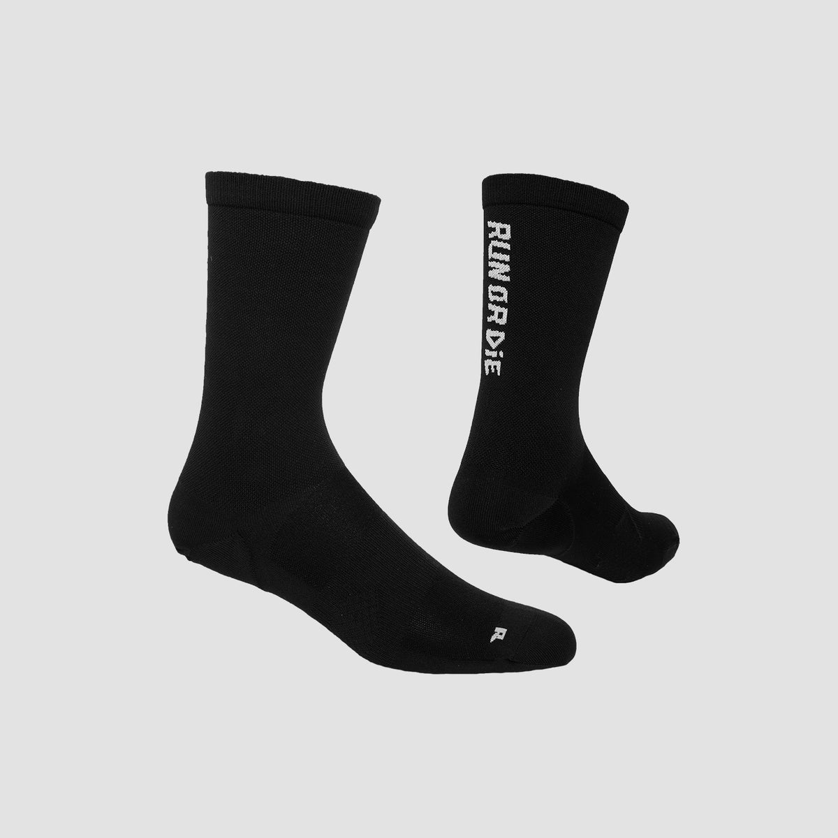 ランニングソックス NUASO102c901 Statement Combat Socks 100 - Black [ユニセックス]