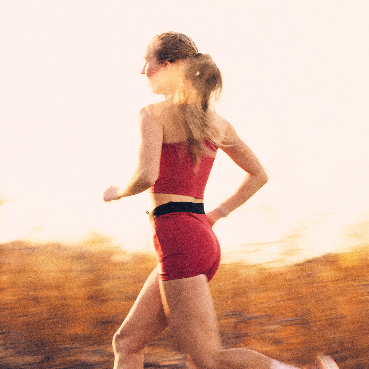クロップトップ NWRSB61c506 Wmns Flow Race Crop Top - Red [レディーズ]