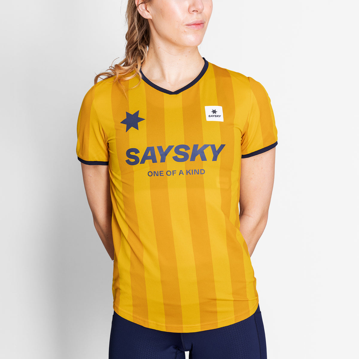 ランニングTシャツ NWRSS31c008 Wmns Stripe Combat T-shirt - Yellow Stripe Aop [レディーズ]