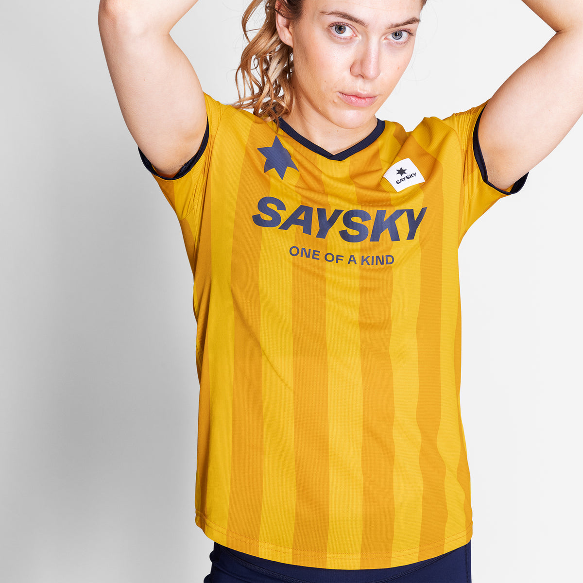 ランニングTシャツ NWRSS31c008 Wmns Stripe Combat T-shirt - Yellow Stripe Aop [レディーズ]
