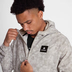 ランニングジャケット OMRJA22c1049 Camo Pace Jacket - Sand Camo Aop [メンズ]