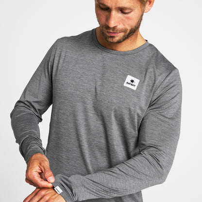 ランニングTシャツ（ロングスリーブ） OMRLS22c6004 Statement Pace Long Sleeve - Grey [メンズ]