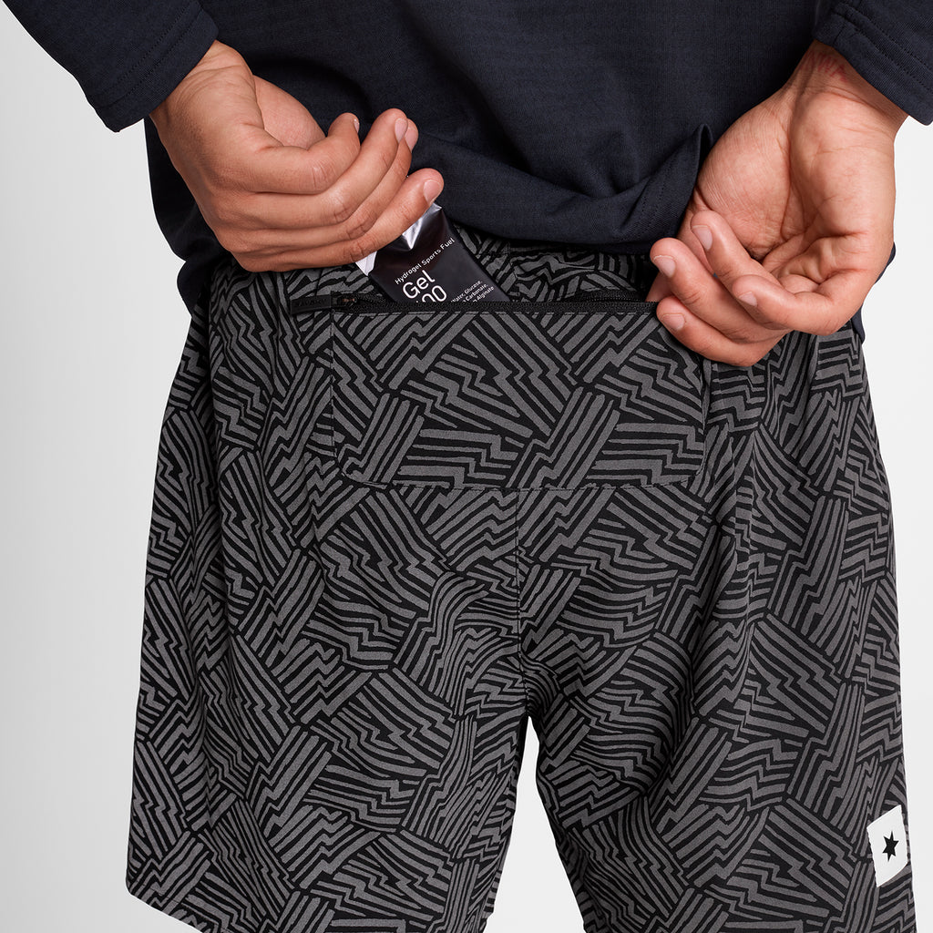 ランニングショーツ OMRSH20c1050 Reflective Pace 2-in-1 Shorts 5inch - Black Aop [メンズ]