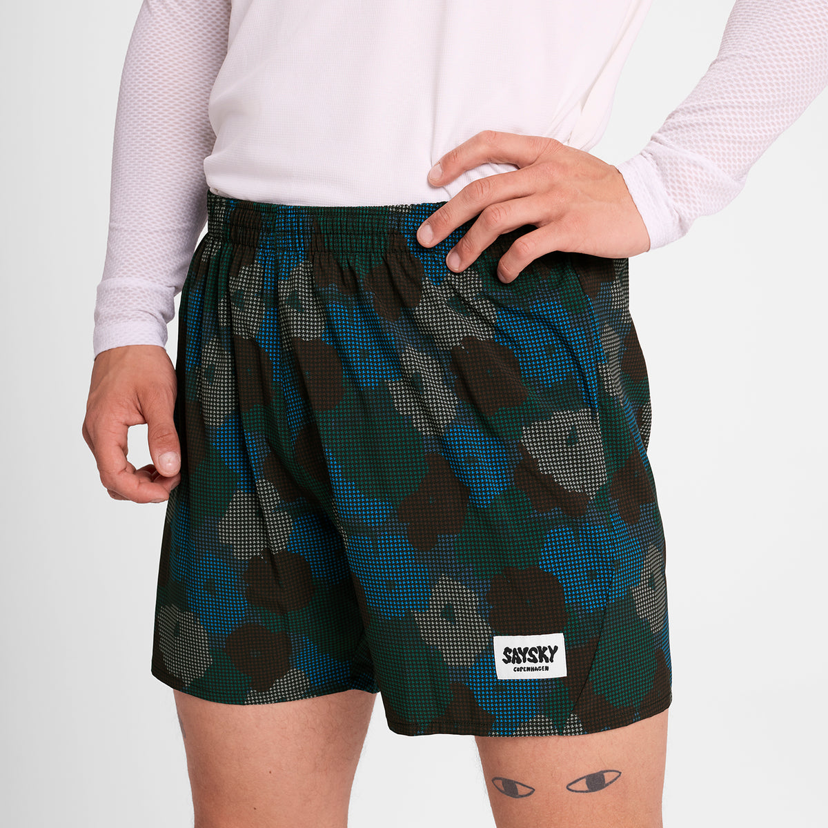 ランニングショーツ OMRSH21c1046 Flower Pace Shorts 5inch - Blue Flower Aop [メンズ]
