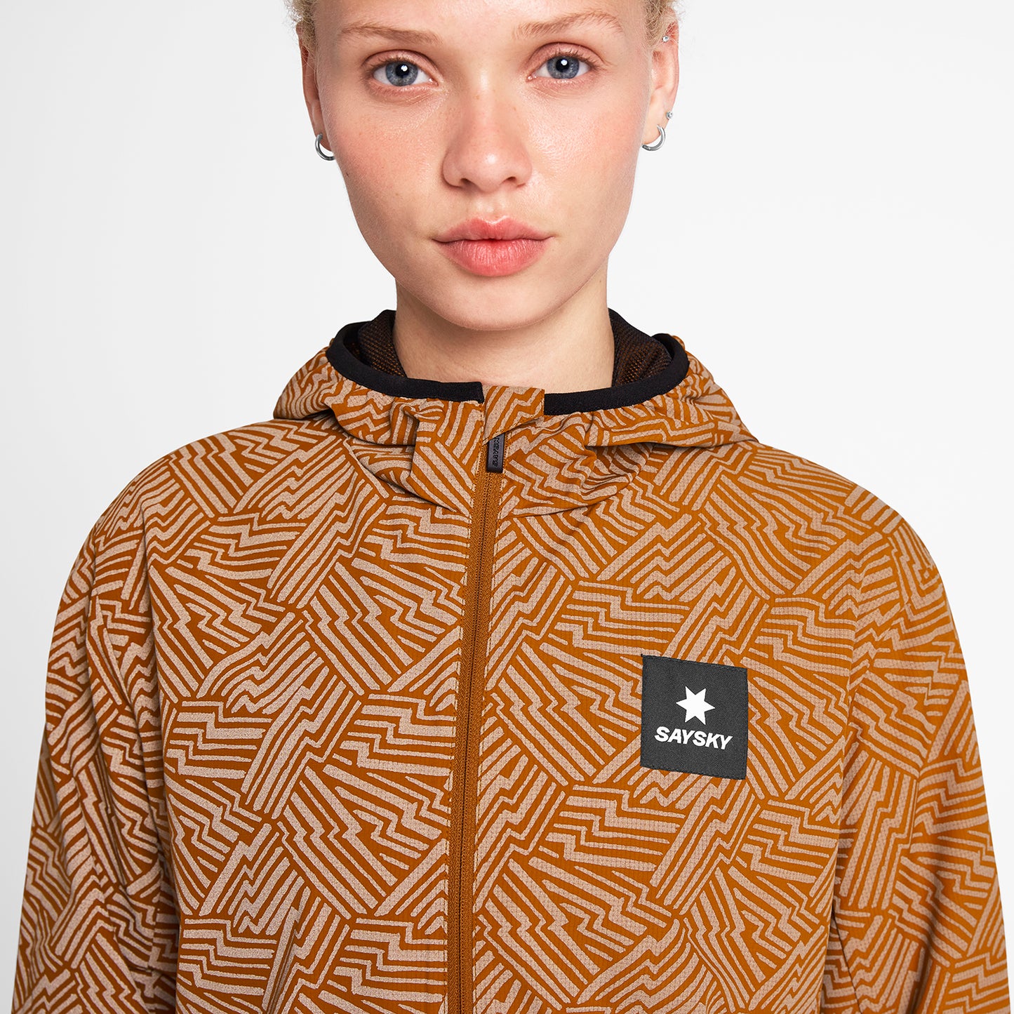 ランニングジャケット OWRJA01c1051 W Reflective Blaze Jacket - Orange Aop [レディーズ]