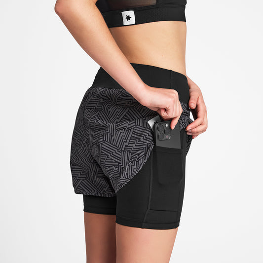 ランニングショーツ OWRSH23c1050 W Reflective Pace 2-in-1 Shorts 3inch - Black Aop [レディーズ]
