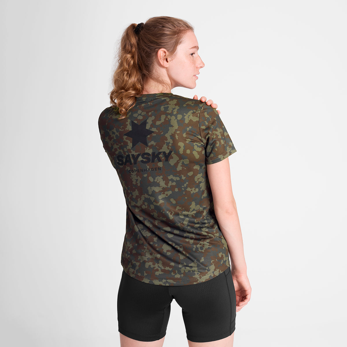 ランニングTシャツ OWRSS31c1048 Wmns Camo Combat T-shirt - Brown Camo Aop [レディーズ]