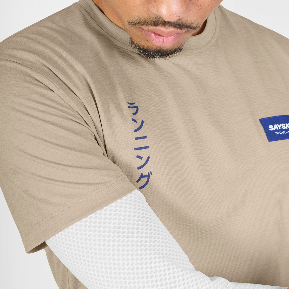 ランニングTシャツ SM25031c8001 Statement Combat Pro T-shirt - Sand [メンズ]