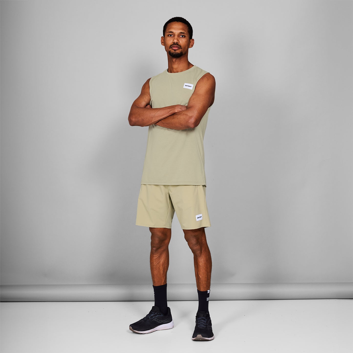 モーションショーツ SM40001c801 Motion Shorts 8`` - Beige [メンズ]