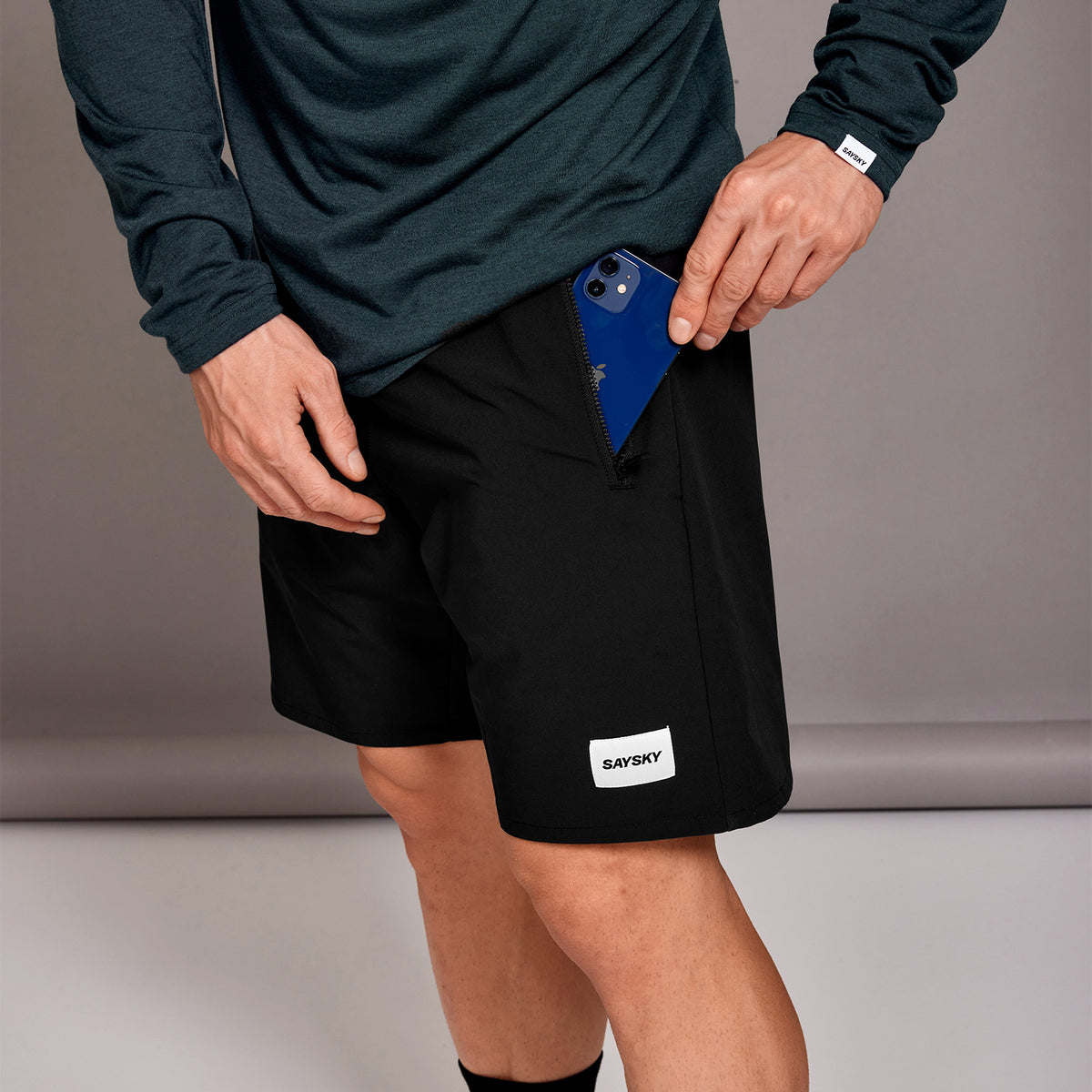 モーションショーツ SM40001c901 Motion Shorts 8inch - Black [メンズ]