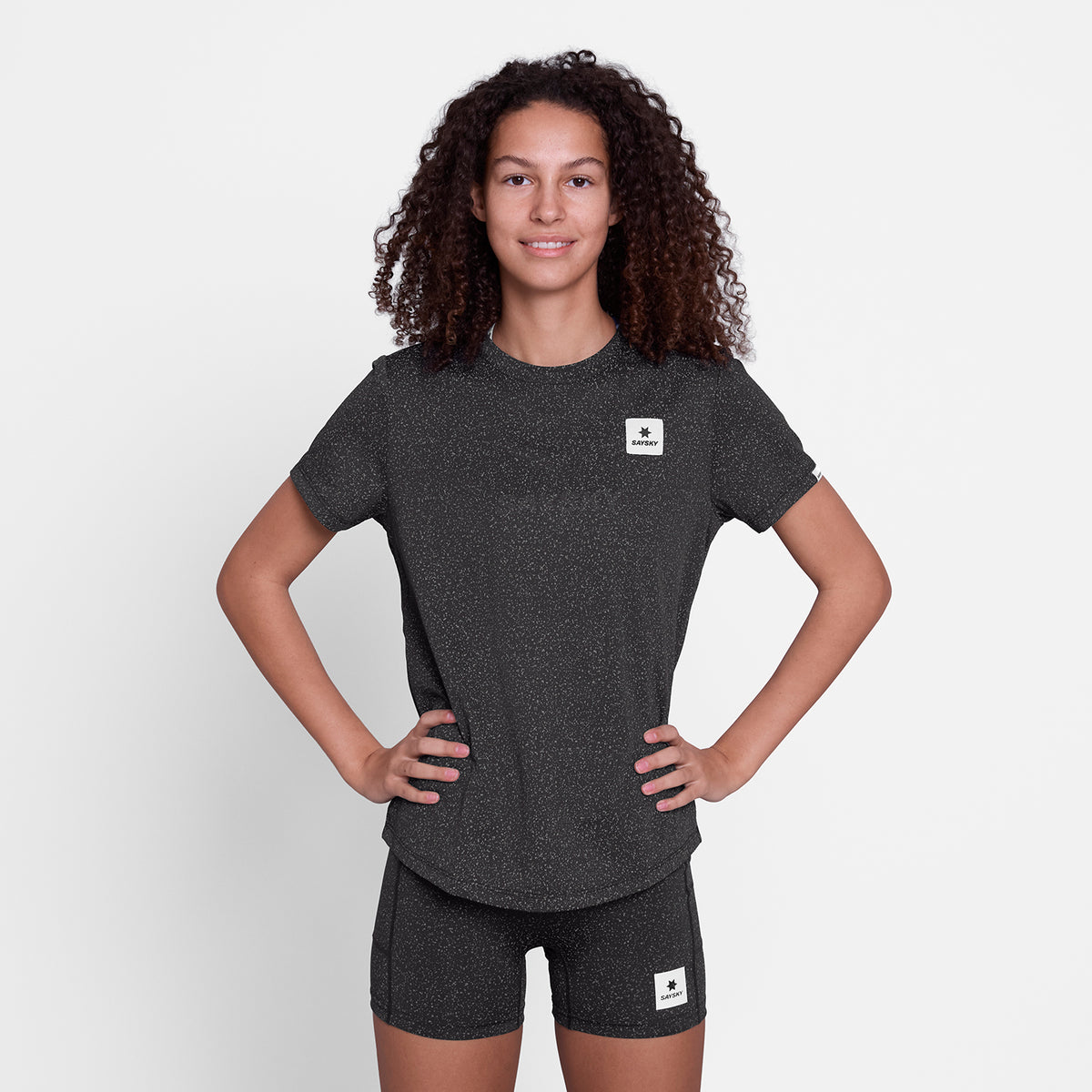 ランニングTシャツ SW25014c1072 Wmns Universe Combat T-shirt - Blackuniverse [レディーズ]