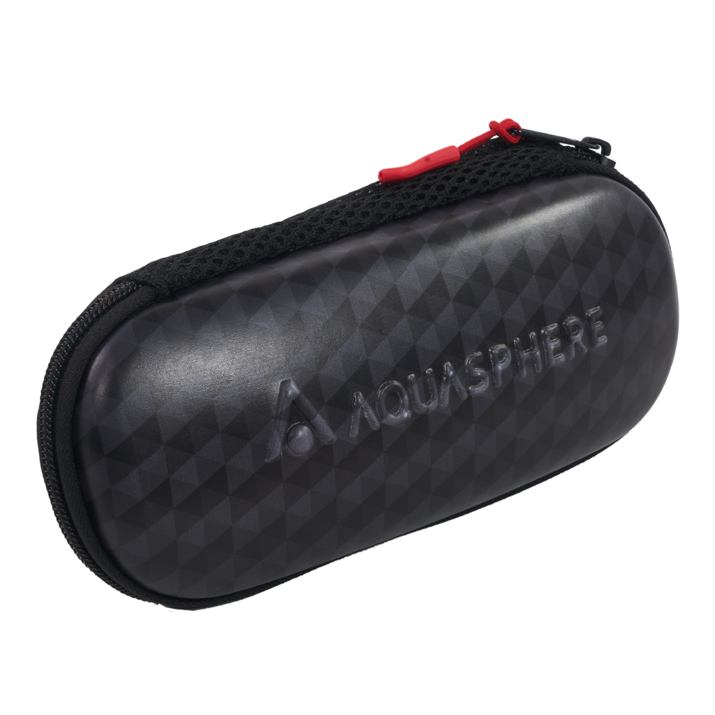 スイムゴーグルケース AQAS-176106 Swim Goggle Case - Black/Red