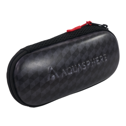 スイムゴーグルケース AQAS-176106 Swim Goggle Case - Black/Red