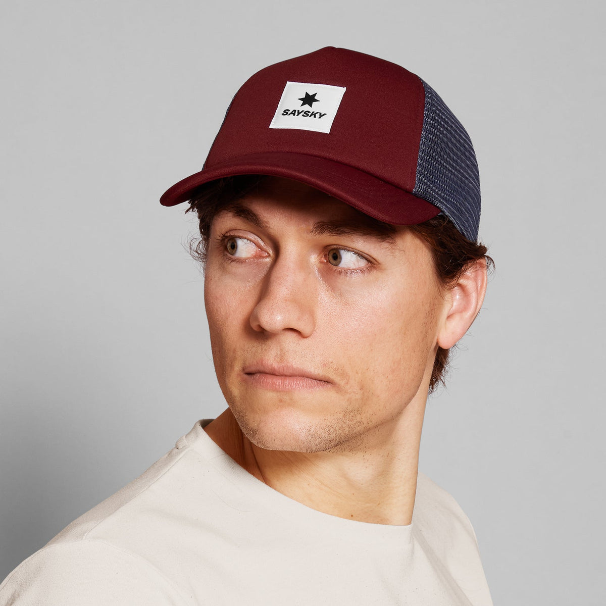 ランニングキャップ MUACA401c508 Trucker Cloud Cap - Red [ユニセックス]
