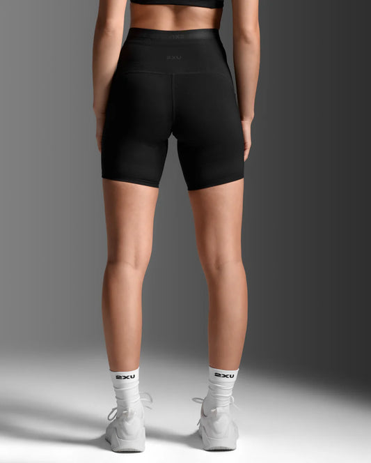 ランニングタイツ WA6907b-BLK-BLK Form Stash Hi-rise Compression 6inch Shorts - Blk/Blk [レディーズ]