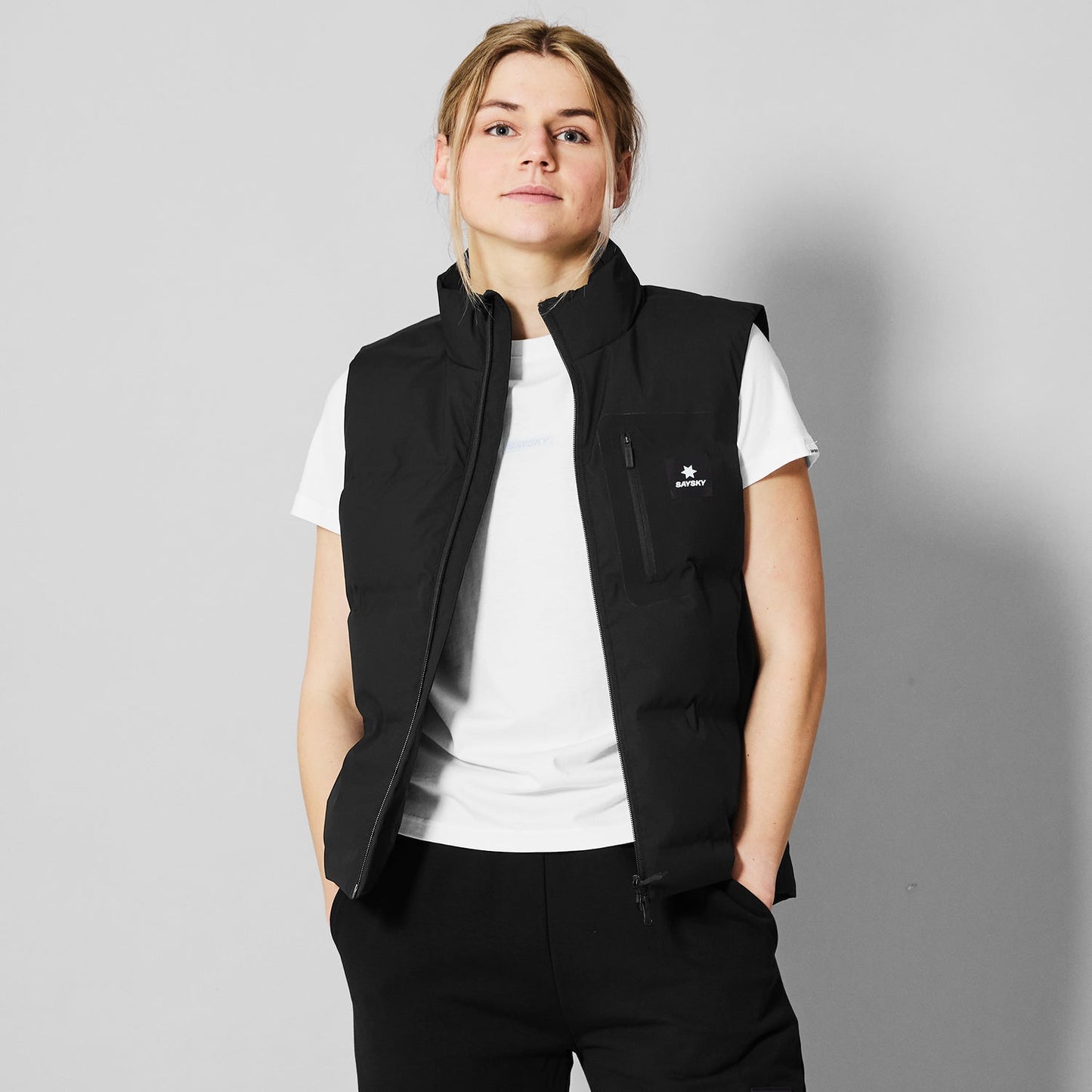 ダウンベスト NWLVE50c901 W Everyday Down Vest - Black [レディーズ]
