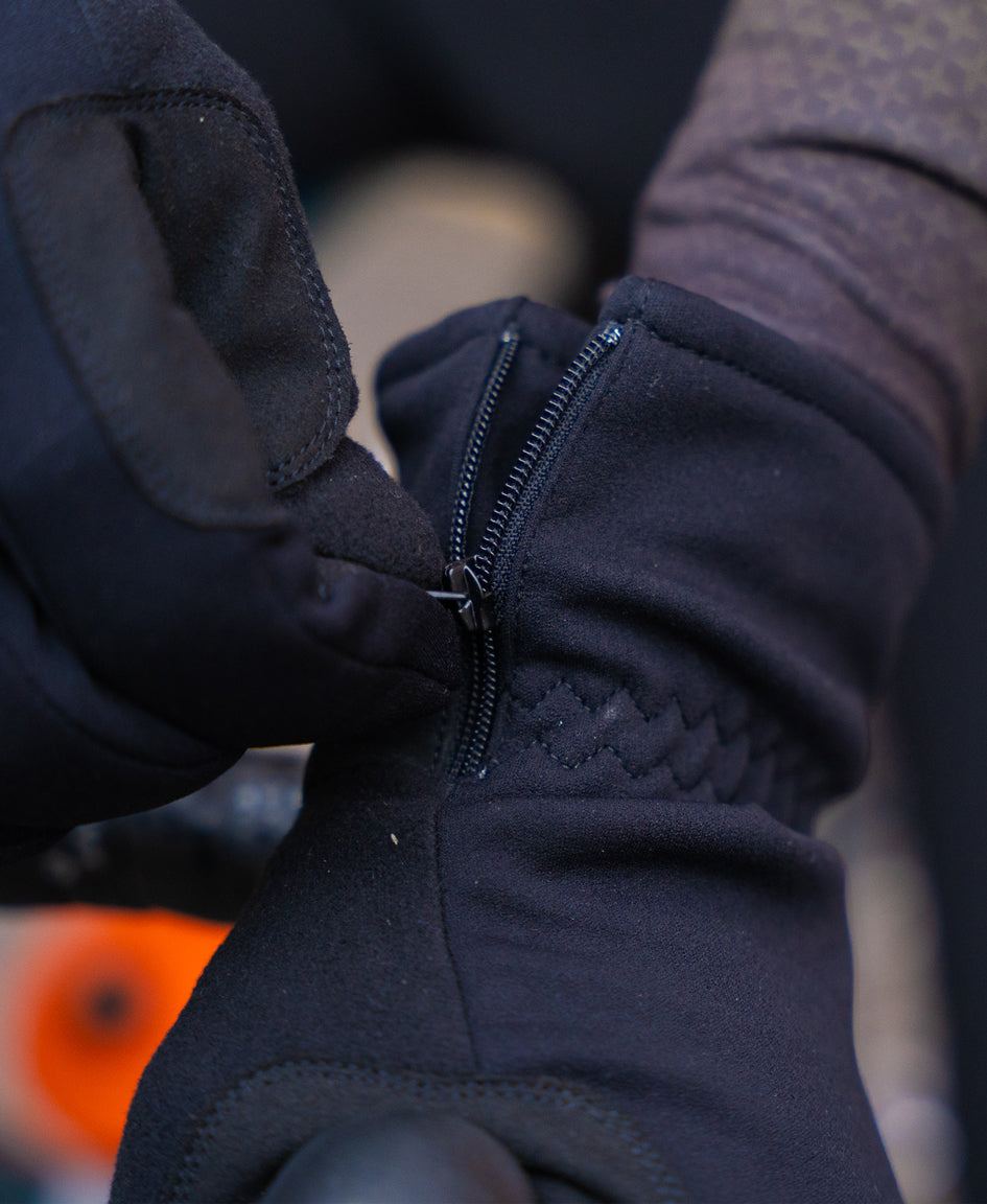 ランニンググローブ THERMGL Thermal Glove - Black [ユニセックス]