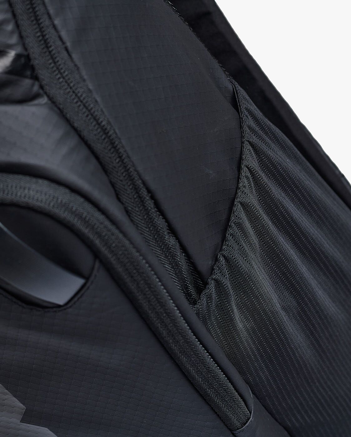 バックパック UQ7031g-BLK-ALO Commute Backpack - Black/Aloha Blue [ユニセックス]