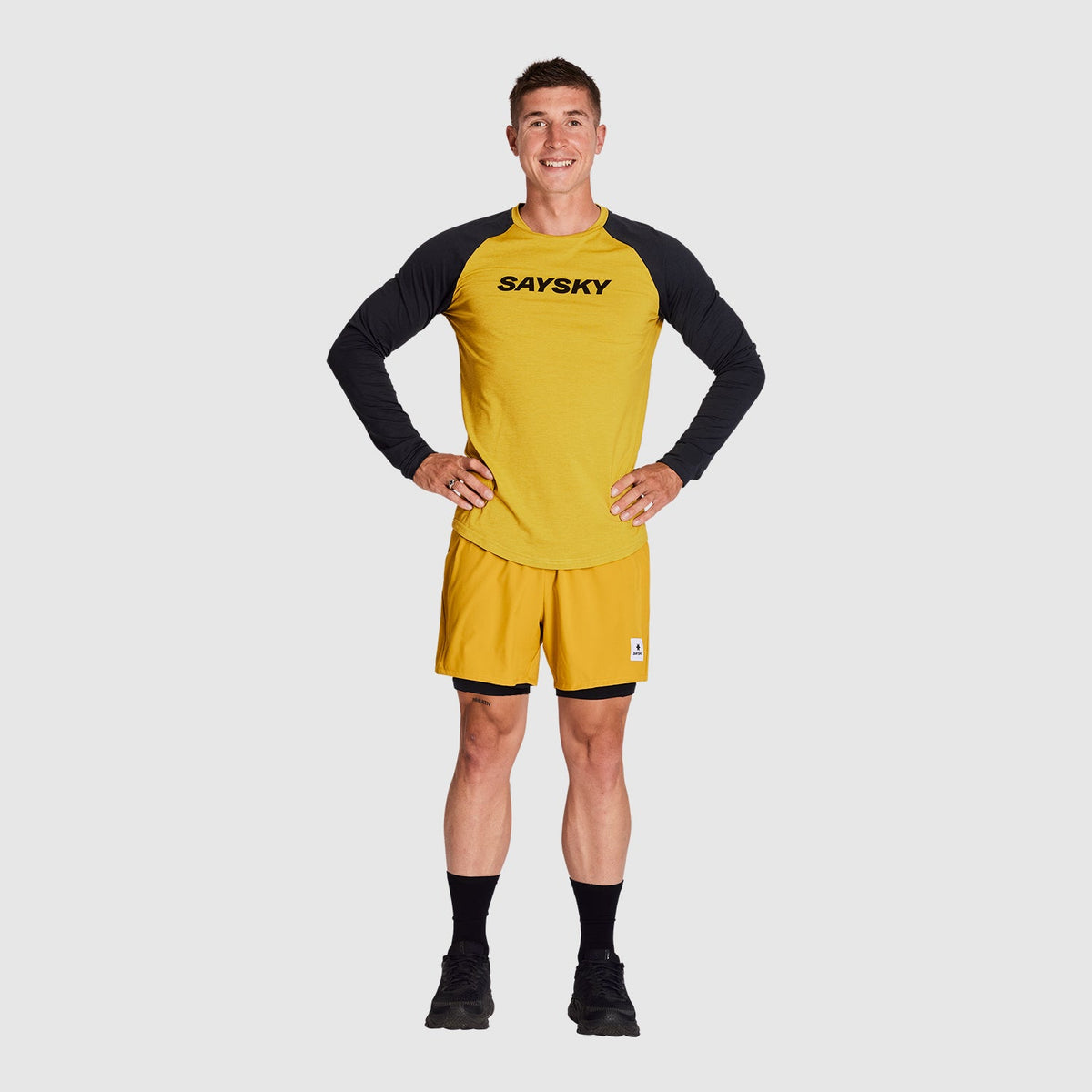 ランニングTシャツ（ロングスリーブ） KMRLS02c4002 Logo Pace Long Sleeve - Yellow [メンズ]