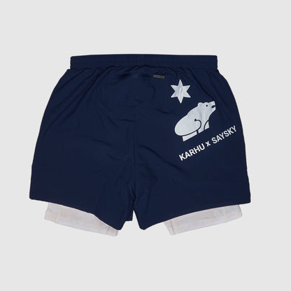 【オフィシャルWEB限定】ランニングショーツ ZMRSH10 2-in-1 Shorts Karhu X SAYSKY - Maritime Blue [ユニセックス]